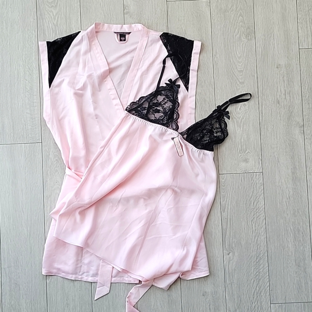 Victoria's Secret Robe NWT